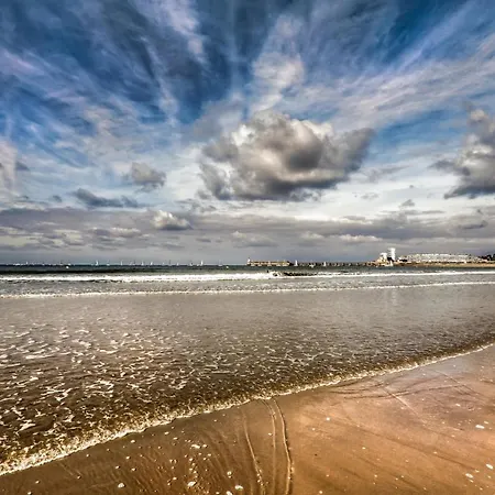 Stunning In Saint-Hilaire-de-Riez