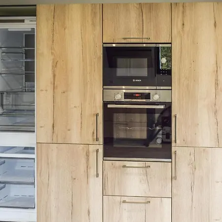 3 Bedroom Gorgeous In *