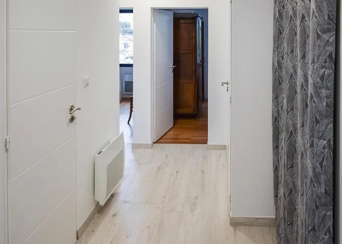 Stunning In Saint-Hilaire-de-Riez